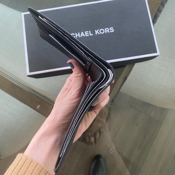 Michael Kors Navy Pebbled Leather Bifold Wallet - Picture 5 of 6